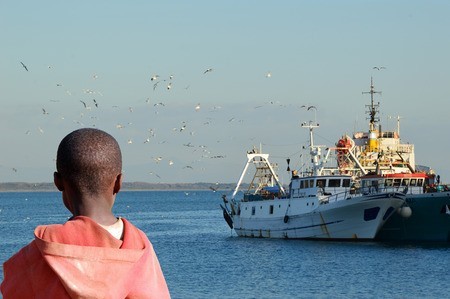 Lire la suite à propos de l’article Enjeux de la pêche illégale en Afrique de l&rsquo;Ouest